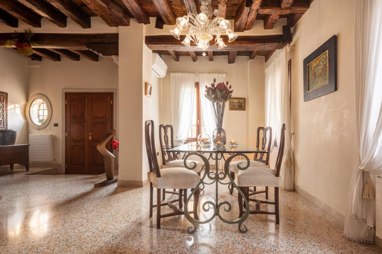Garden Mansion With Private Mooring R&R Veneza Exterior foto