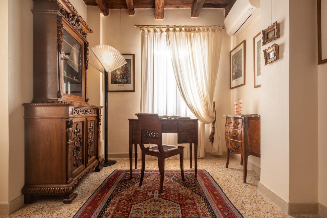 Garden Mansion With Private Mooring R&R Veneza Exterior foto