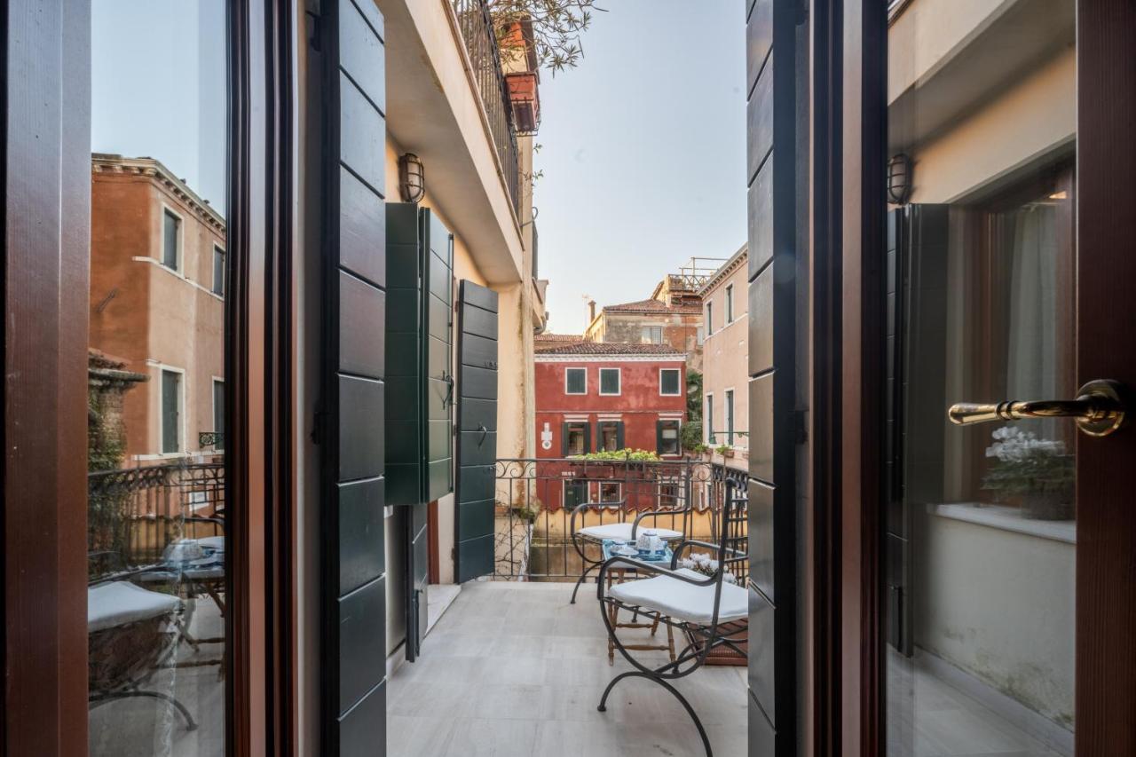 Garden Mansion With Private Mooring R&R Veneza Exterior foto