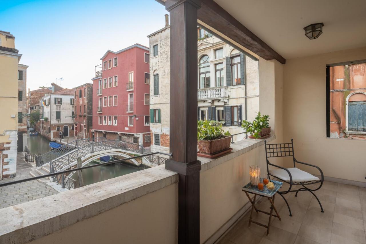Garden Mansion With Private Mooring R&R Veneza Exterior foto