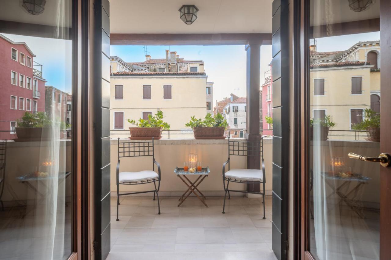 Garden Mansion With Private Mooring R&R Veneza Exterior foto